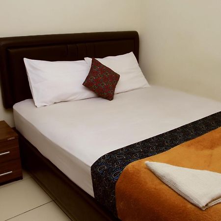 Hotel Bantal Guling Trans Bandung Esterno foto