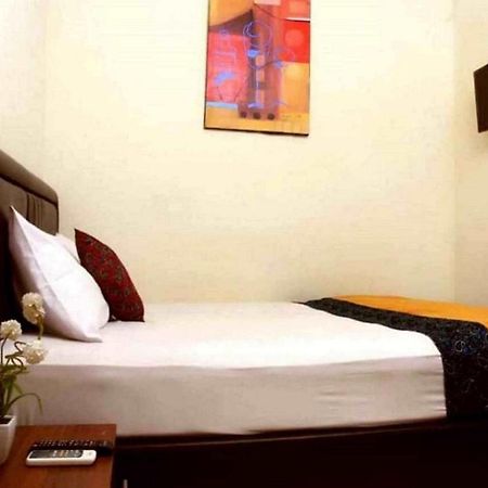 Hotel Bantal Guling Trans Bandung Esterno foto