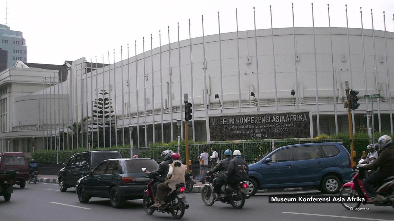 Hotel Bantal Guling Trans Bandung Esterno foto